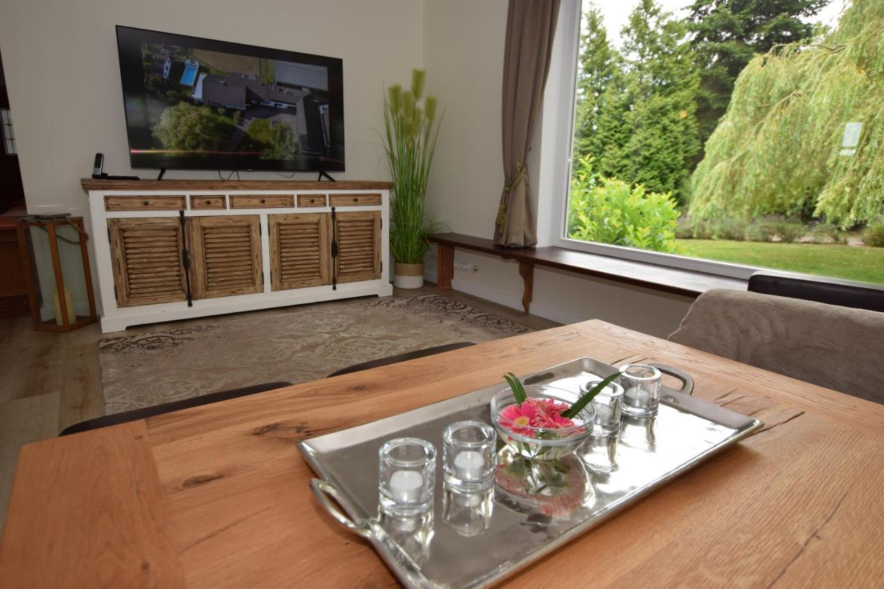 Landhaus Hideaway Mit Aussenpool, Sauna Und Kamin Bosau Buitenkant foto