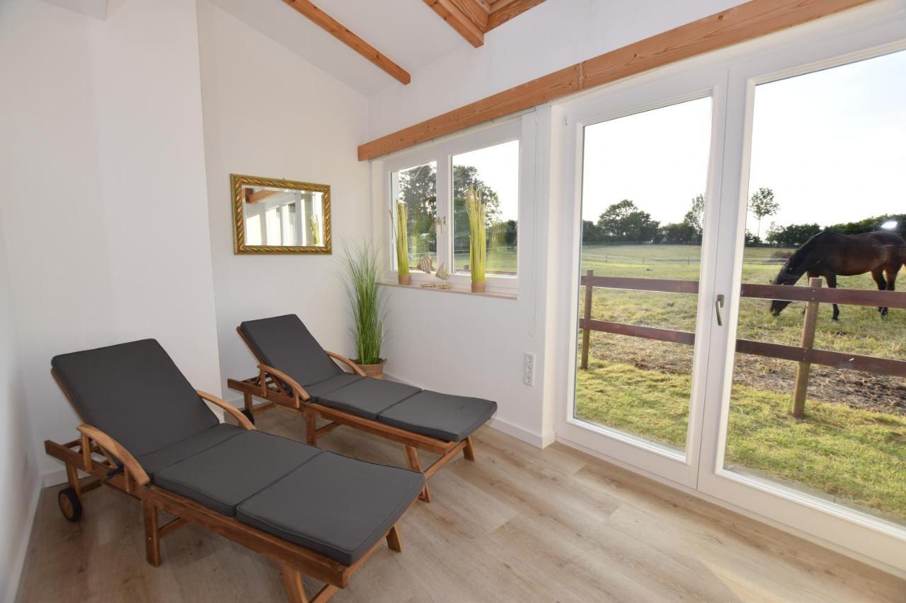 Landhaus Hideaway Mit Aussenpool, Sauna Und Kamin Bosau Buitenkant foto